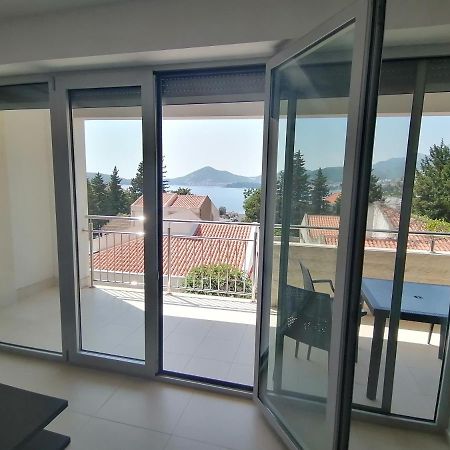 Apartman Sara Pržno Exterior foto